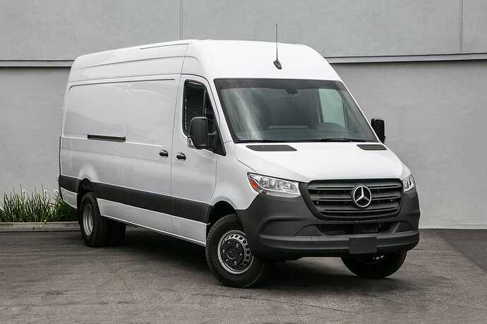 2019_mercedes-benz_sprinter_cargo-van_3500xd-170-wb-cargo-whigh-roof_fq_oem_1_815